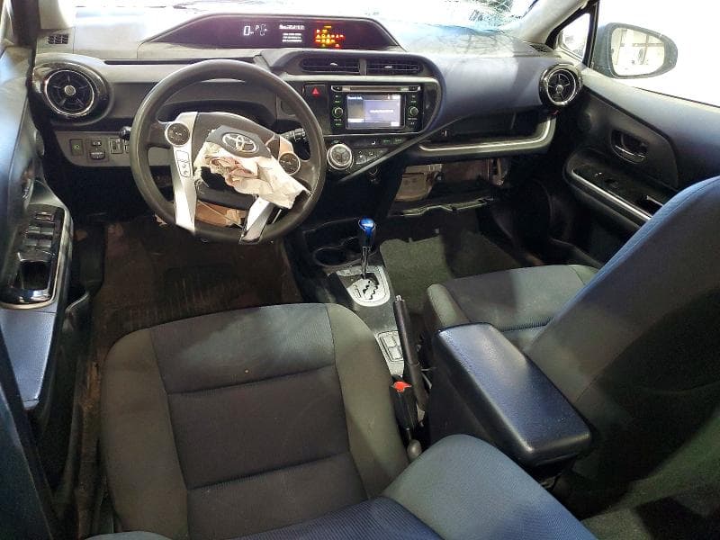 2017 TOYOTA PRIUS C TWO 8