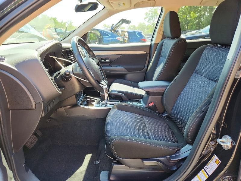 2017 MITSUBISHI OUTLANDER ES 7