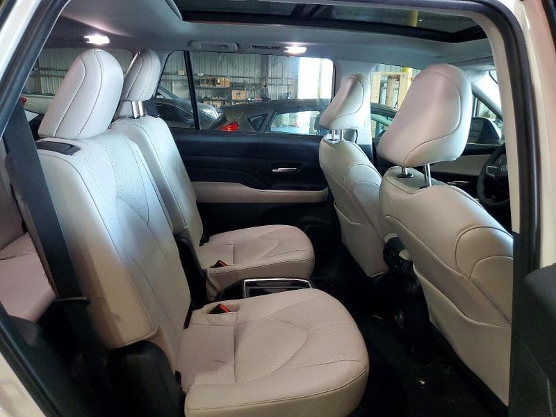 2025 TOYOTA GRAND HIGHLANDER LIMITED 11