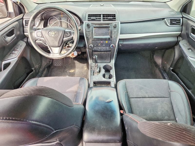 2017 TOYOTA CAMRY SE 8