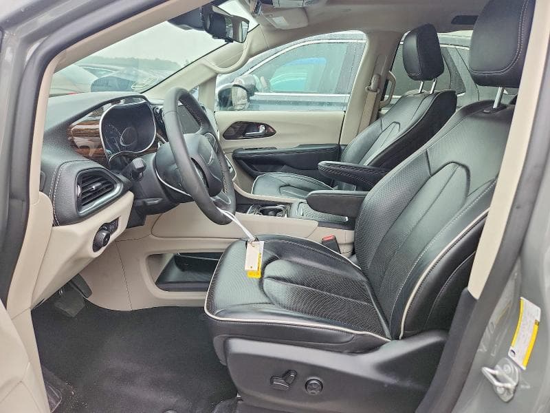 2023 CHRYSLER PACIFICA LIMITED 7