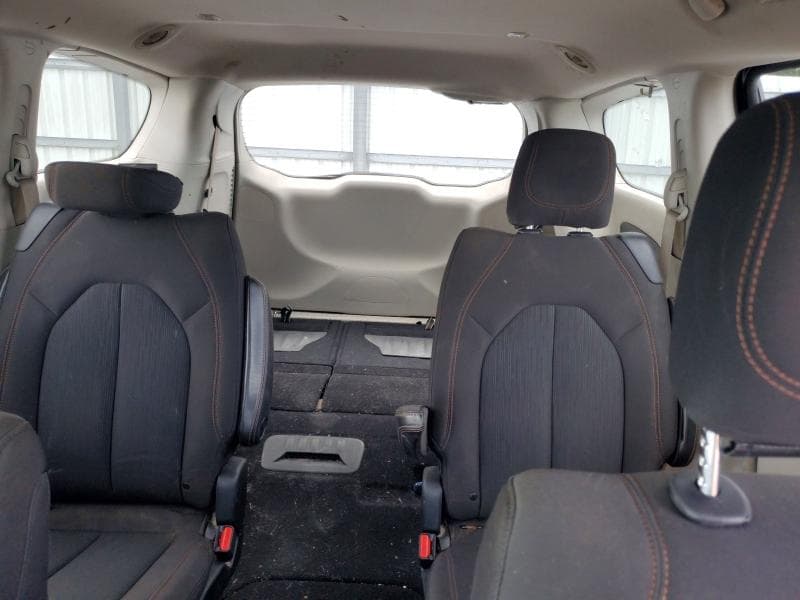 2017 CHRYSLER PACIFICA TOURING 10