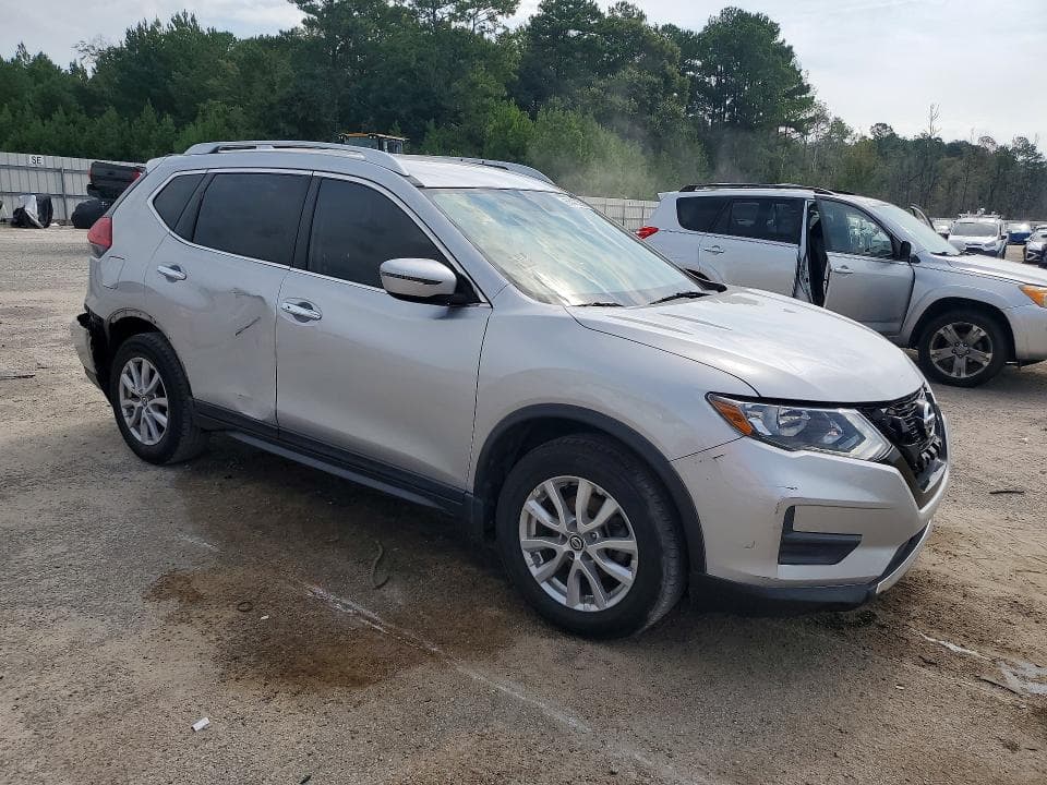 2017 NISSAN ROGUE SV 4