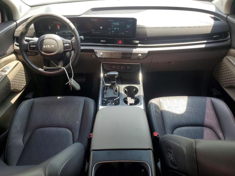 2025 KIA CARNIVAL EX 8