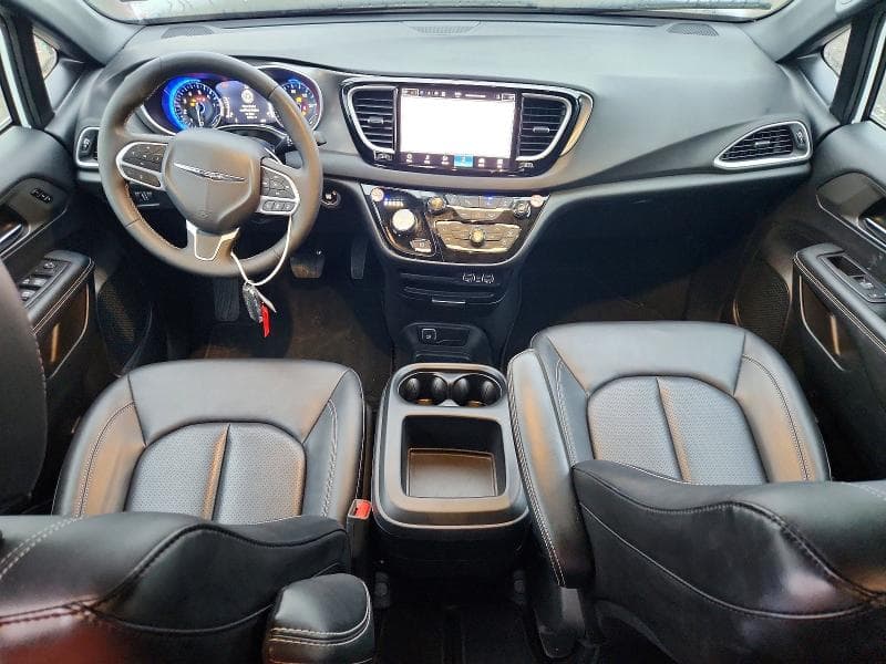 2025 CHRYSLER PACIFICA SELECT 8