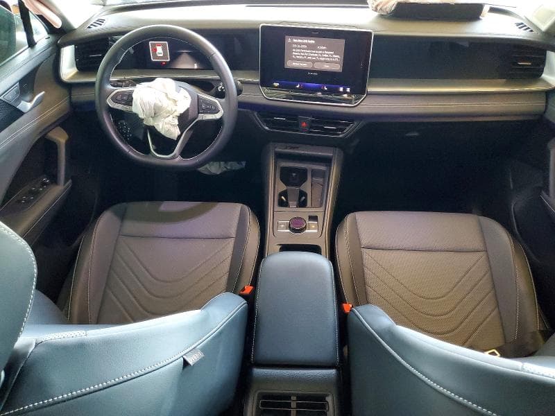 2026 VOLKSWAGEN TIGUAN SE 8