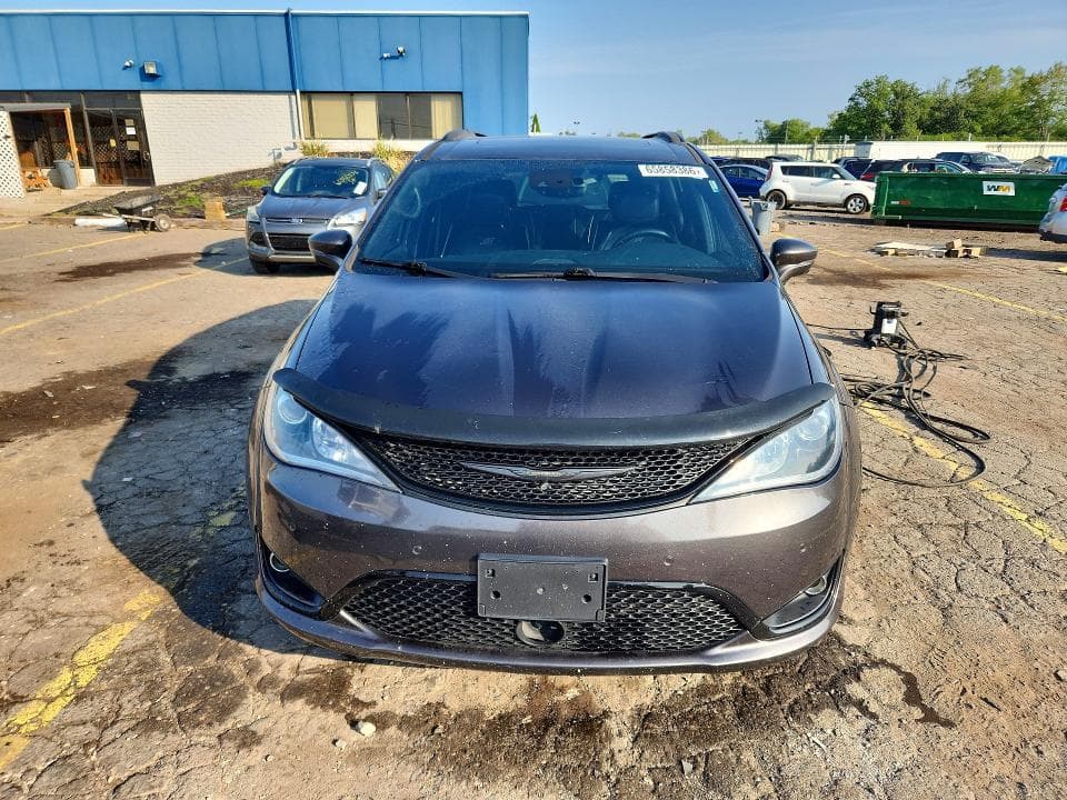 2019 CHRYSLER PACIFICA LIMITED 5