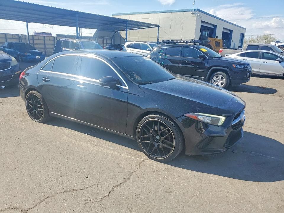 2019 MERCEDES-BENZ A 220 4