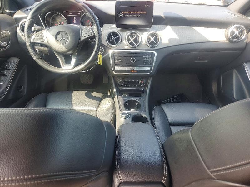 2019 MERCEDES-BENZ GLA 250 4MATIC 8