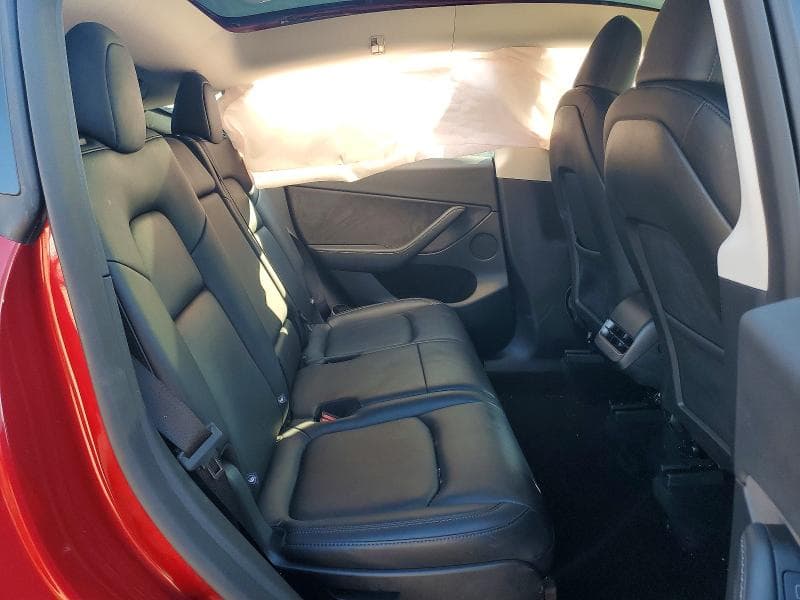 2025 TESLA MODEL Y 10