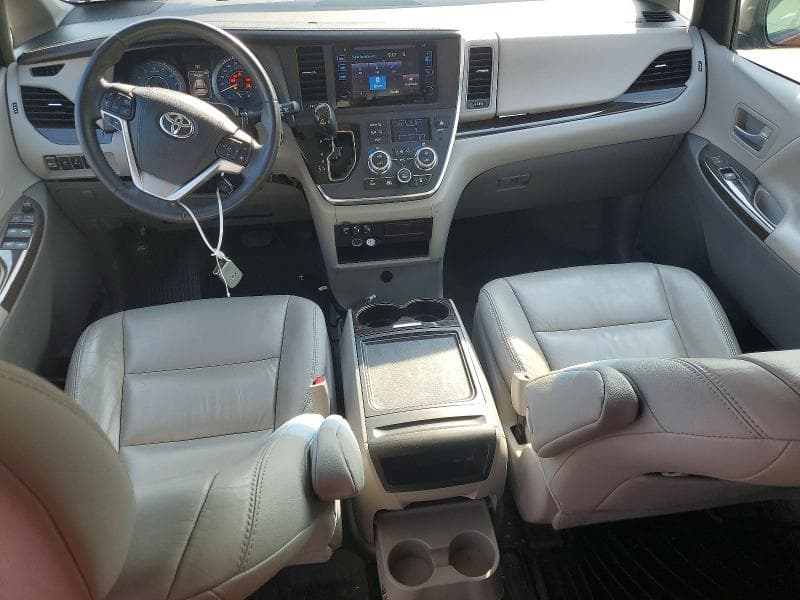 2017 TOYOTA SIENNA XLE 7-PASSENGER 8