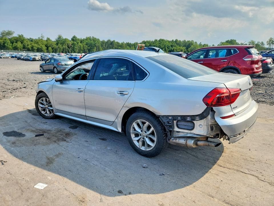 2017 VOLKSWAGEN PASSAT S 2