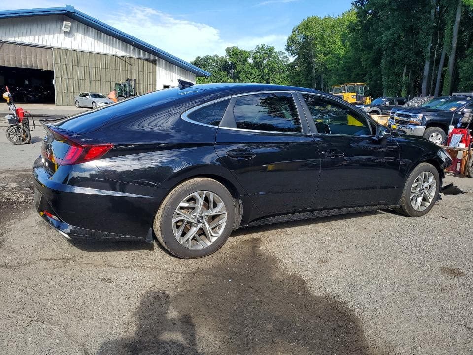 2022 HYUNDAI SONATA SEL 3