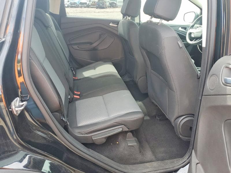 2017 FORD ESCAPE SE 11