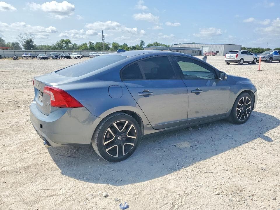 2017 VOLVO S60 T5 3