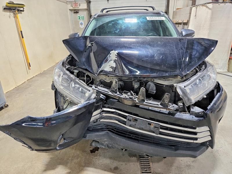 2017 TOYOTA HIGHLANDER LIMITED 12
