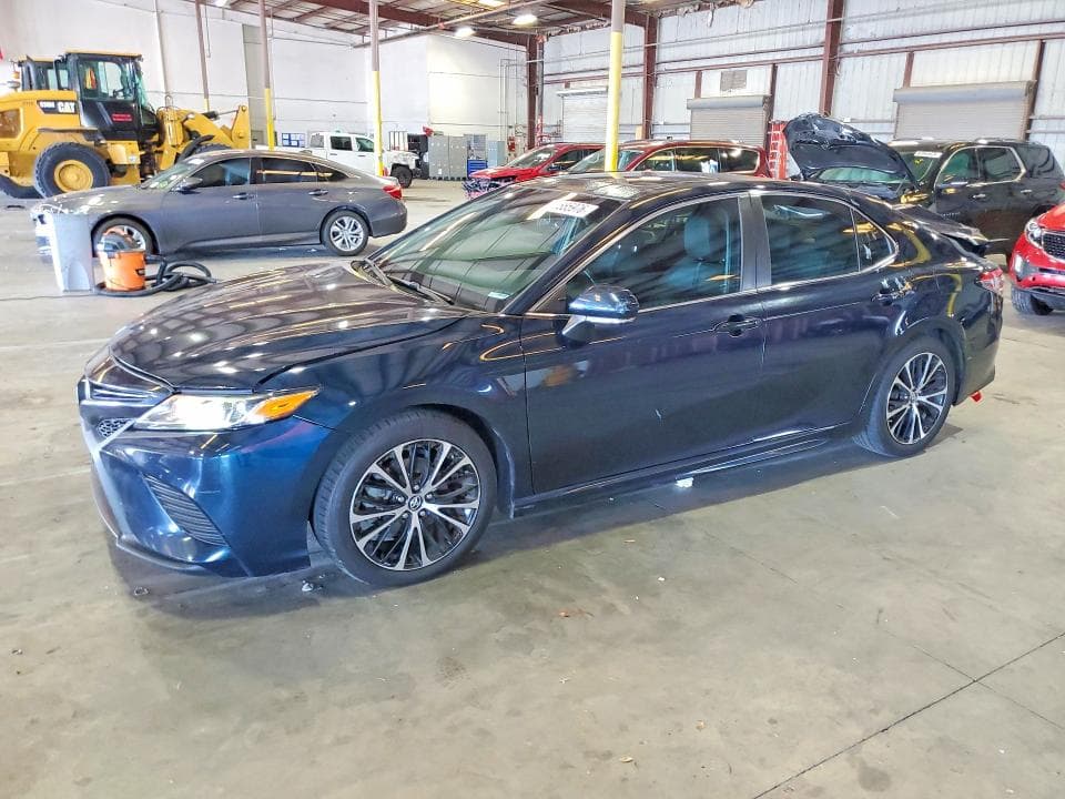 2018 TOYOTA CAMRY SE - 1