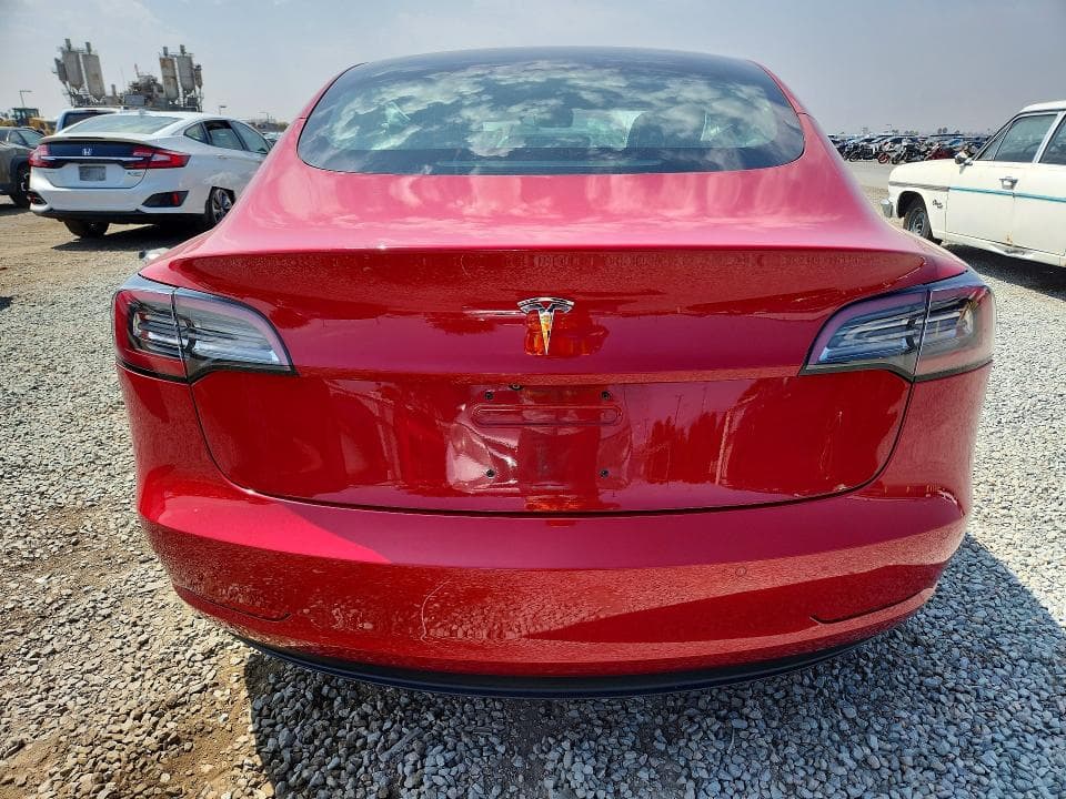 2018 TESLA MODEL 3 6