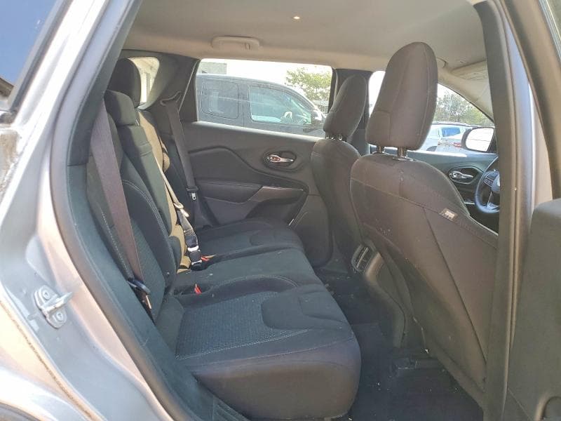 2019 JEEP CHEROKEE LATITUDE 11