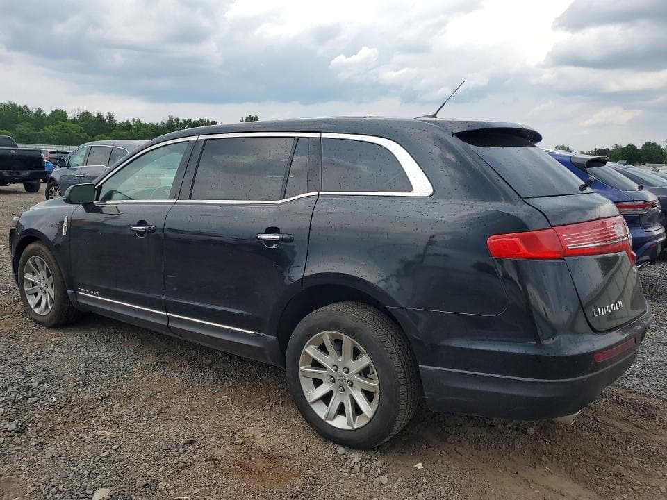 2019 LINCOLN MKT 2