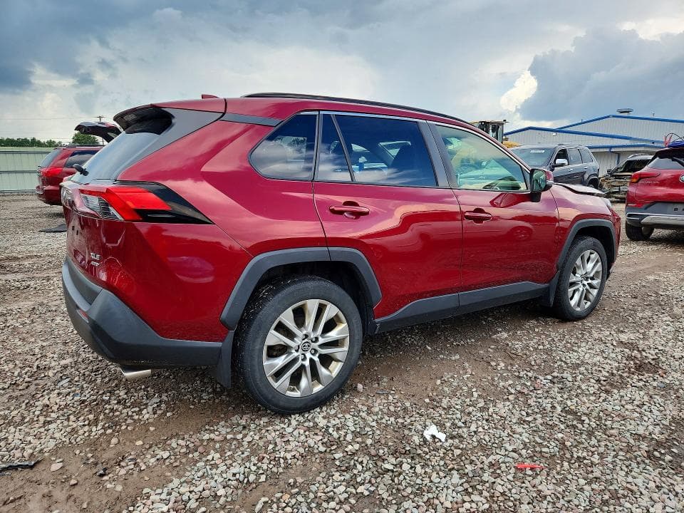 2019 TOYOTA RAV4 XLE PREMIUM 3
