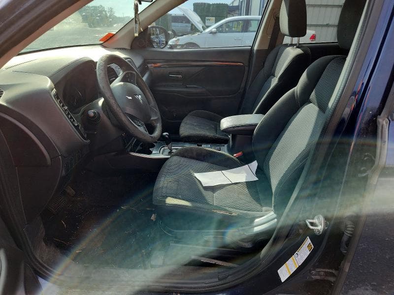 2019 MITSUBISHI OUTLANDER ES 7