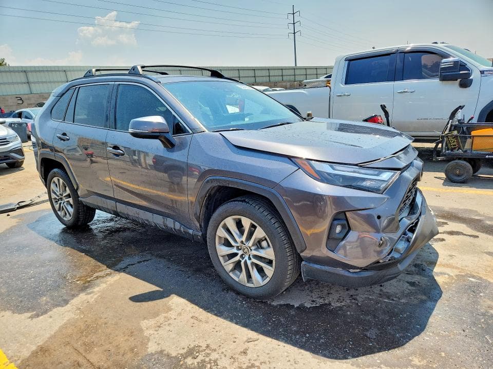 2024 TOYOTA RAV4 XLE PREMIUM 4