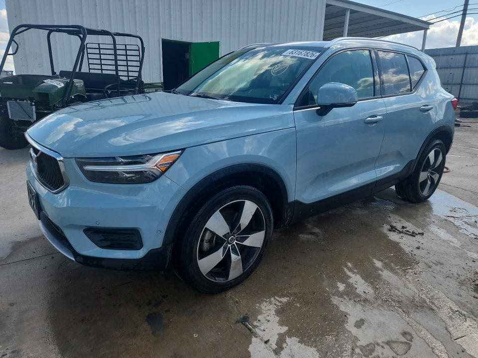 2019 VOLVO XC40 T5 MOMENTUM - 1