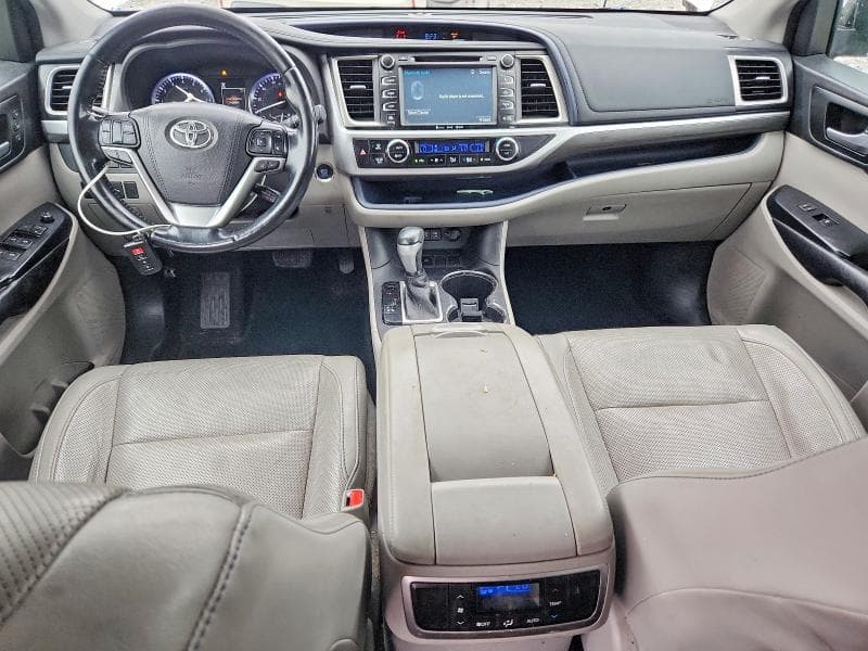 2017 TOYOTA HIGHLANDER LIMITED 8