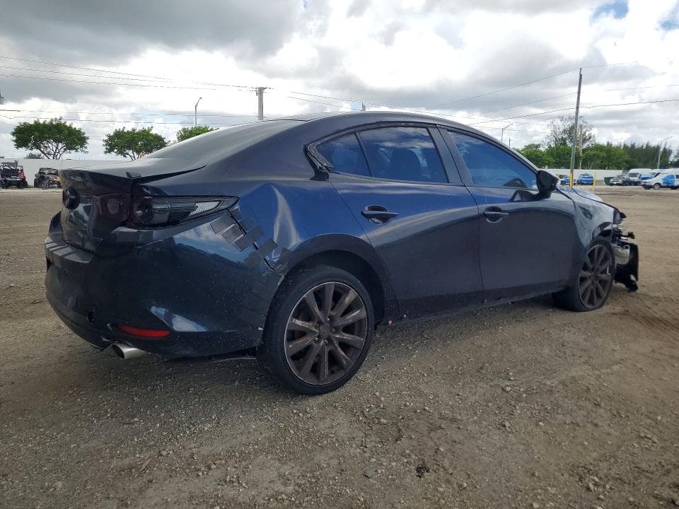 2021 MAZDA 3 SELECT 3