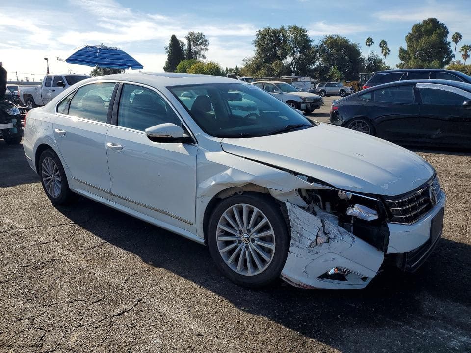 2017 VOLKSWAGEN PASSAT SE 4