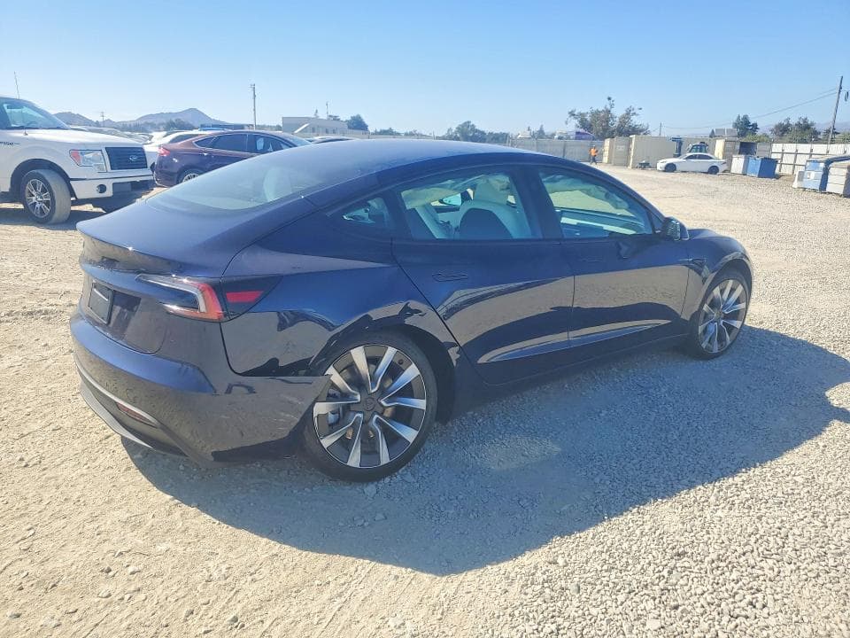 2026 TESLA MODEL 3 3