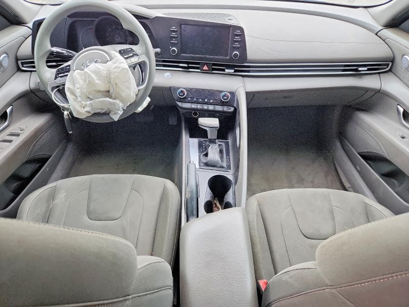2022 HYUNDAI ELANTRA SEL 8