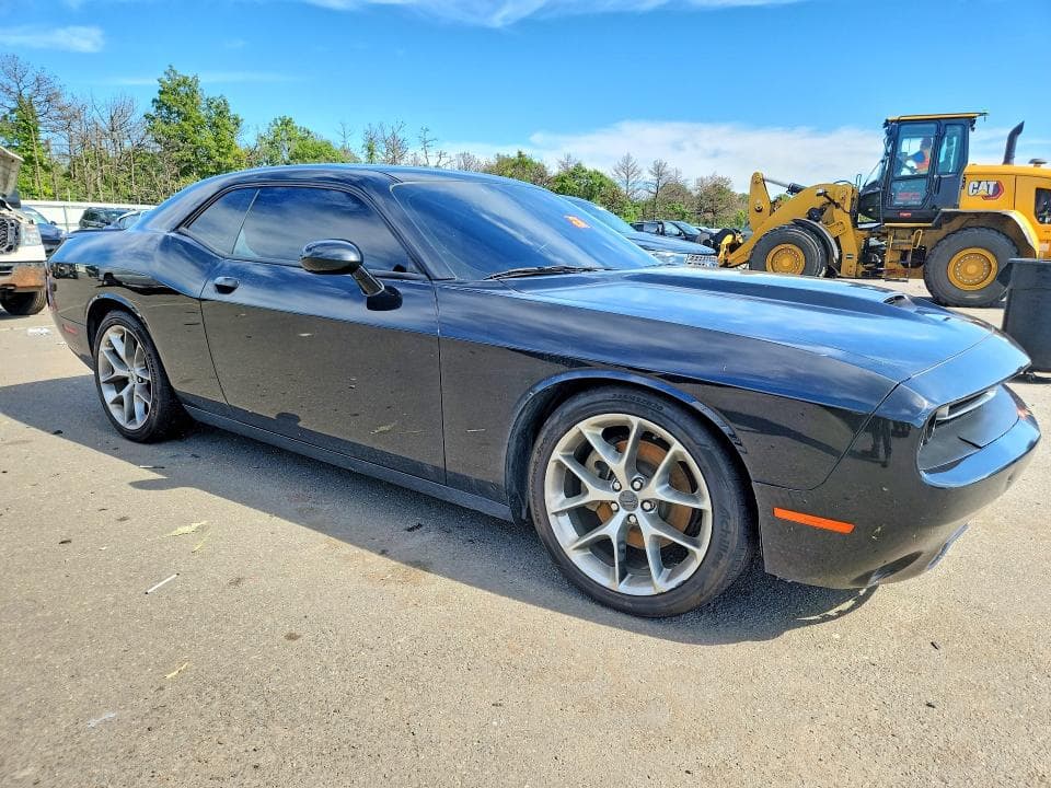 2022 DODGE CHALLENGER GT 4