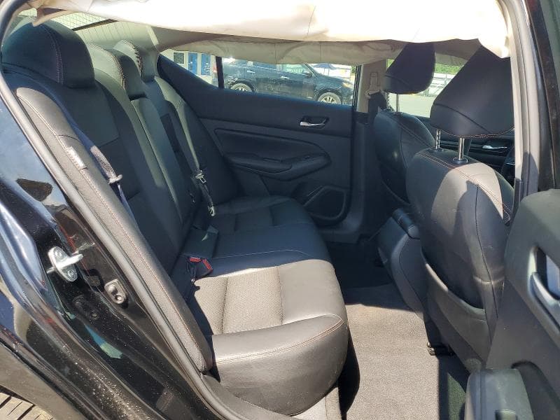 2021 NISSAN ALTIMA SR 10
