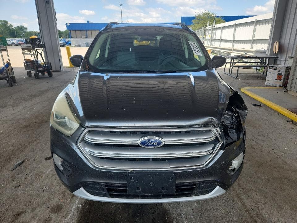 2017 FORD ESCAPE SE 5