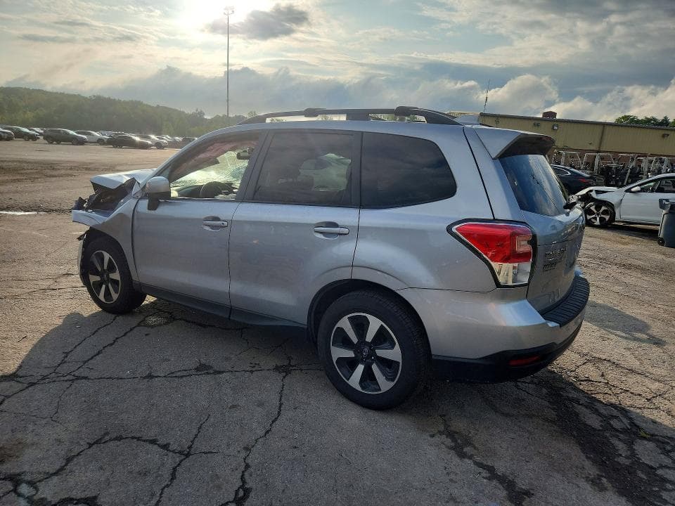 2017 SUBARU FORESTER 2.5I PREMIUM 2