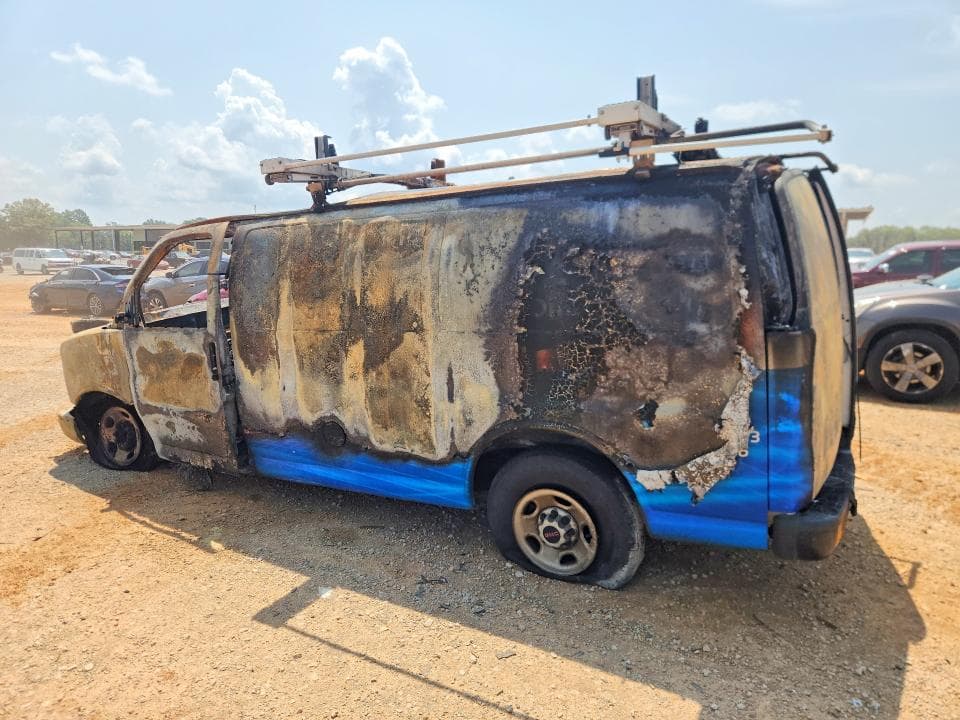 2022 GMC SAVANA G2500 2