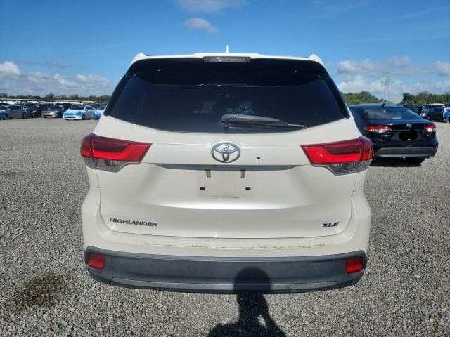 2019 TOYOTA HIGHLANDER XLE 6