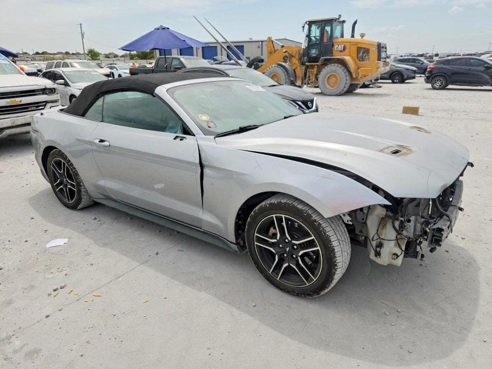 2020 FORD MUSTANG 4