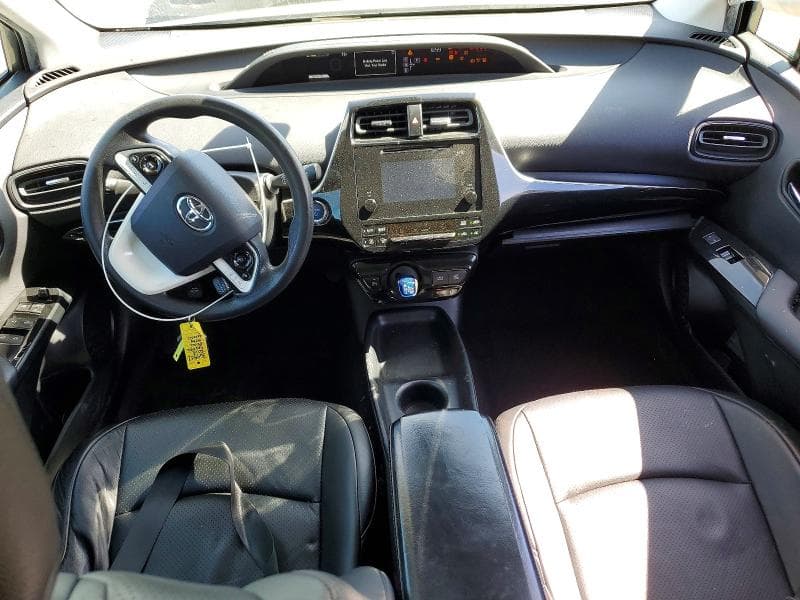 2017 TOYOTA PRIUS TWO 8