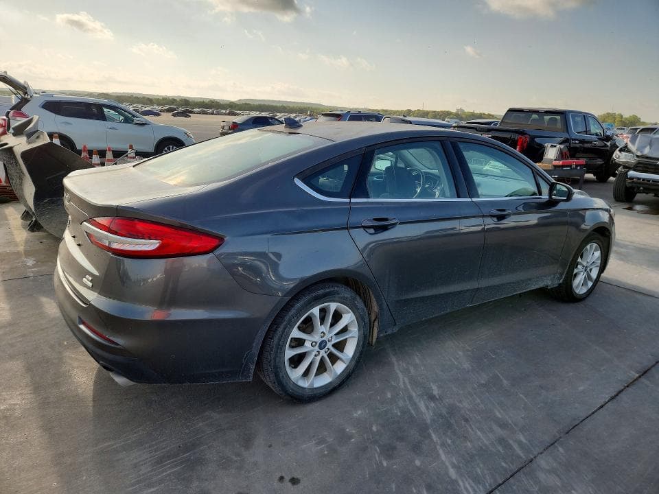 2019 FORD FUSION SE 3