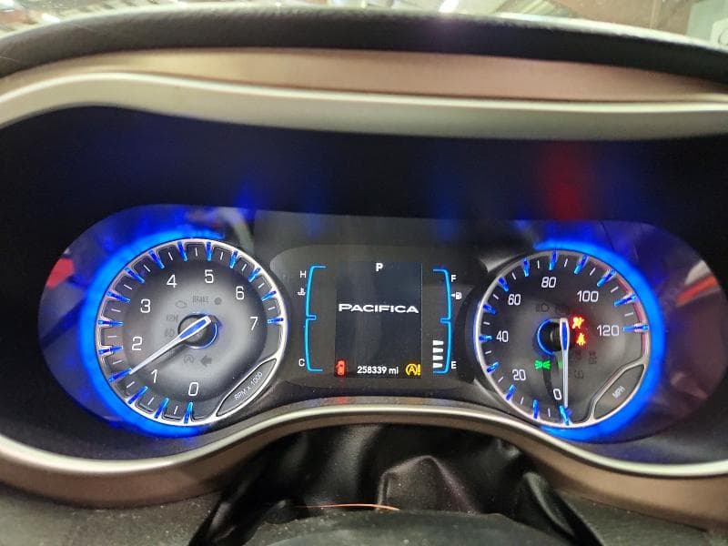 2017 CHRYSLER PACIFICA 9