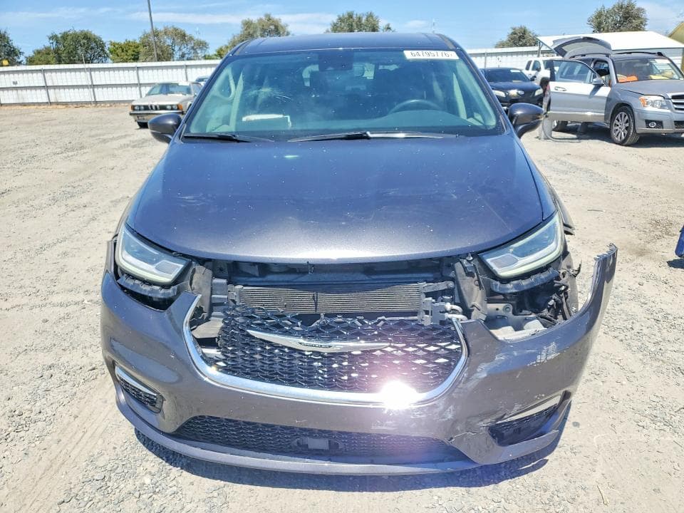 2023 CHRYSLER PACIFICA TOURING L 5