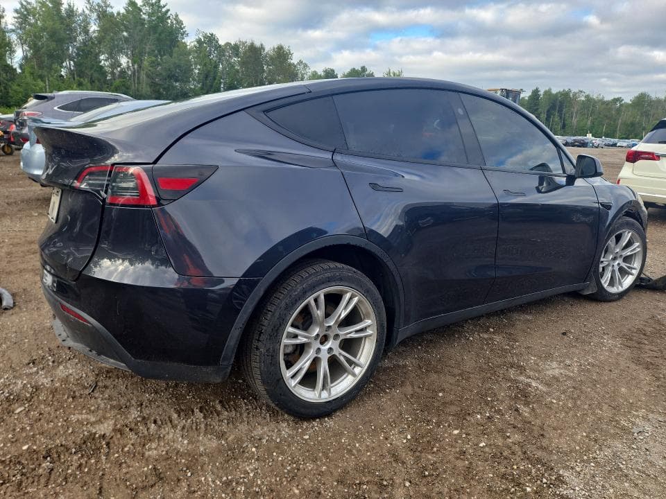 2024 TESLA MODEL Y 3