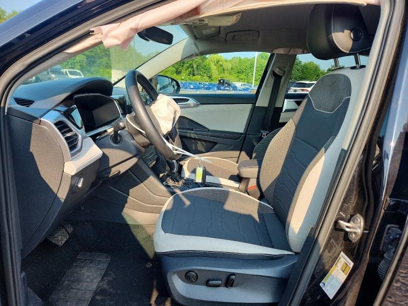 2025 VOLKSWAGEN TAOS SE 7