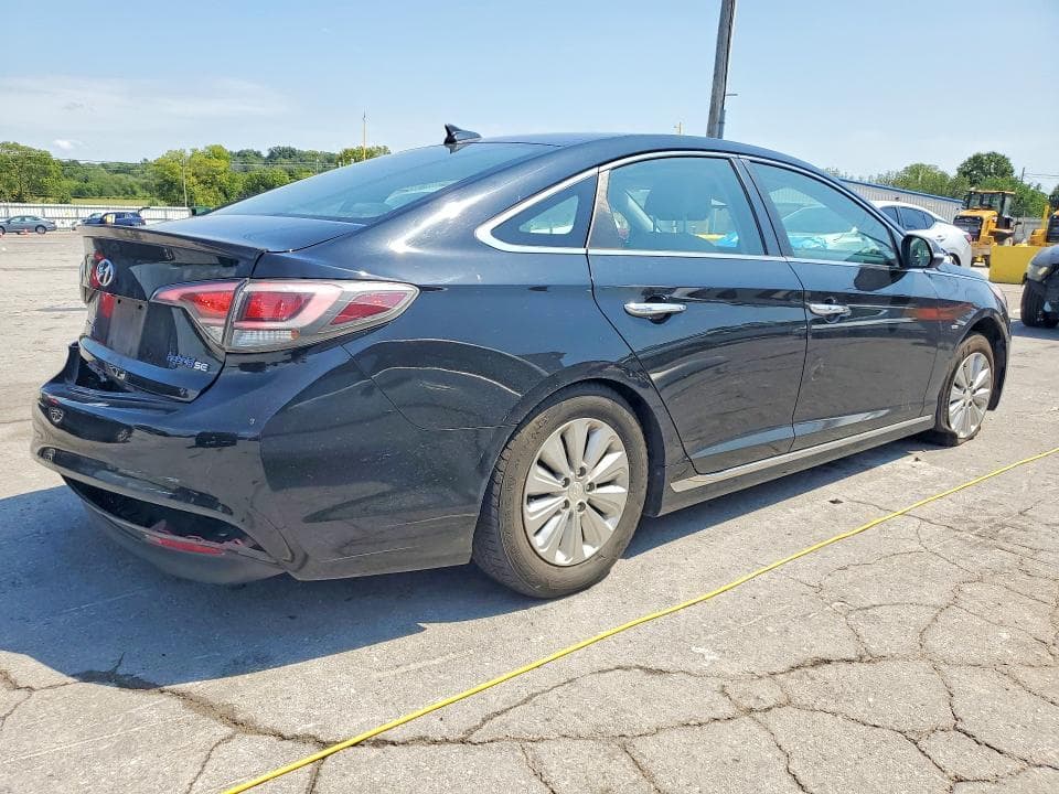 2017 HYUNDAI SONATA HYBRID SE 3