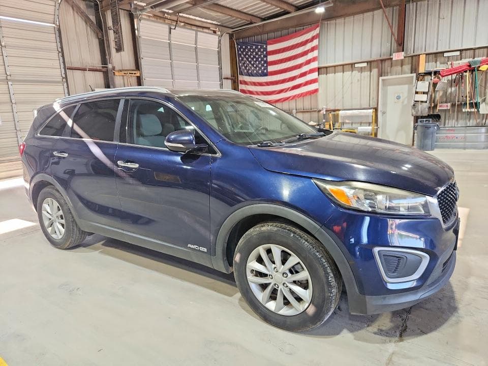 2017 KIA SORENTO LX V6 4