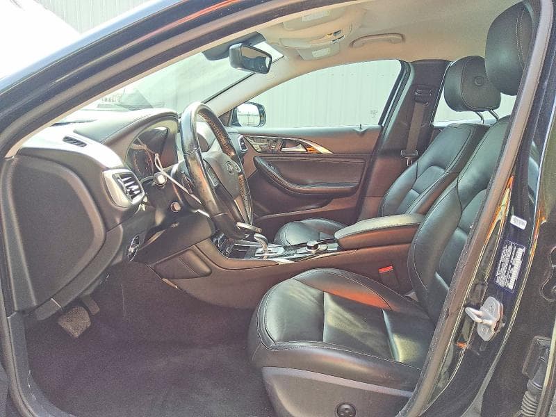2018 INFINITI QX30 LUXURY 7