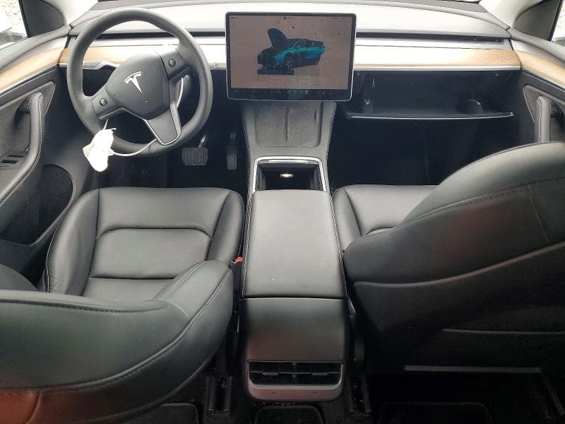 2023 TESLA MODEL Y 8